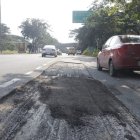 Reparación. El arreglo en la zona afectada llegó tras las múltiples quejas y los daños causados en los vehículos.
