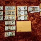 Evidencias. Dinero en efectivo es parte de lo que se halló en los allanamientos.