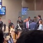 El altercado distrajo a los asambleístas del debate sobre la Ley de Salud Mental.