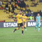 Francisco Fydriszewski (c) lleva un gol en la LigaPro y ninguno en la Libertadores, con Barcelona.