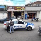 Crimen. El acusado saliendo de la audiencia de calificación de cargos, ayer.