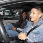 David Hurtado junto a la velocista Anahí Suárez, quien fue una de las invitadas al carpool.