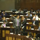 Para seguir adelante con el juicio, la oposición necesita 70 votos.