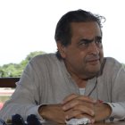 Ramón ama el río Daule.