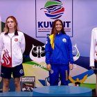La joven nadadora se hizo con la medalla de oro en el mundial de apnea celebrado en Kuwait.
