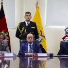 El vicepresidente Alfredo Borrero presidió la última sesión del COE Nacional por la COVID-19. Junto a él, los ministros Juan Zapata, del Interior; y José Ruales, de Salud.