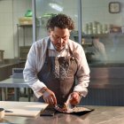 Rescatar los platos representativos con productos locales es su misión.