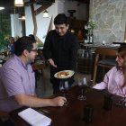 Gastronomía. En el City Winery los vinos son las estrellas que se acompañan con una buena gastronomía.