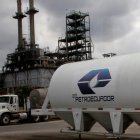 Empresa. Un camión transporta hidrocarburo de EP Petroecuador.