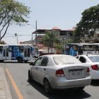 El control del tránsito es escaso en la Ernesto Albán que rodea varias ciudadelas del sur de la ciudad.