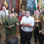 Funcionarios de la Presidencia y de la Asamblea se reúnen este 15 de mayo para ajustar los detalles de la llegada del presidente.