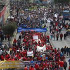 Los simpatizantes de Guillermo Lasso caminan de El Arbolito a la Asamblea.