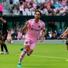 Campana y Arroyo fueron convocados para este partido.