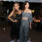 Mariela con su madre.