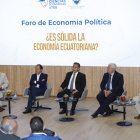 Foro. Analistas económicos, invitados por la UTEG, analizaron los efectos de la muerte cruzada en la economía.