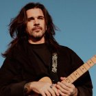 Juanes tiene 50 años.