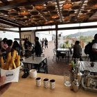 Uno de los espacios destinados a ofrecer la gastronomía que se prepara en el complejo.