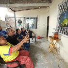 Ana Bernita (i), Jorge Páez, Adriana Morocho, su hermana Danna y su tío Roy no se perdieron el juego.