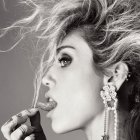 La artista continúa rompiendo récords con el álbum Endless Summer Vacation publicado en marzo