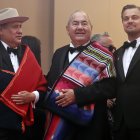 Yancey Red Corn, Geoffrey Standing Bear y Leonardo Dicaprio.