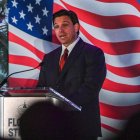 El gobernador de Florida, el republicano Ron DeSantis, en una fotografía de archivo. EFE/Giorgio Viera