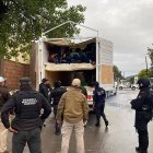 Inmigrantes hacinados en un camión en México en una imagen de archivo