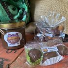 Muestra de chocolates en la ciudad de Baños de Agua Santa, ubicada en el centro del país.