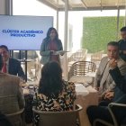 Representantes del sistema de educación superior y del sector empresarial en la presentación en Guayaquil del proyecto de un cluster académico-productivo