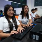 Más de una veintena de estudiantes participaron en un taller.