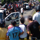 Dos jóvenes fueron baleados desde un vehículo en al via a Nobol.
