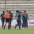 Aron Rodríguez (d) fue el autor del tanto de la victoria ante Cumbayá.