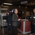 Diligencia. Patricia Ochoa, viuda de Gabela, asistió a la Fiscalía para escuchar la versión.