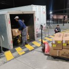 Evidencia. La Policía incautó la sustancia ilícita que estaba empaquetada en cartones de color café.