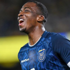 William Pacho se consagró campeón con el Royal Antwerp en la liga de Bélgica.