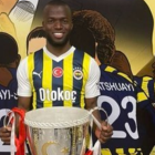 Enner Valencia alcanzó su primer título con el Fenerbahce de Turquía.