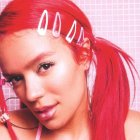 La colombiana también publicará música bajo su sello Bichota Records y será distribuida y promocionada por Interscope.