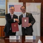 Documento. Las autoridades de los dos países suscribieron una adenda al Convenio de Desarrollo.