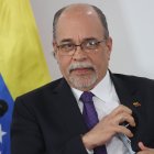 El presidente del Consejo Nacional Electoral (CNE) de Venezuela, Pedro Calzadilla, ofrece una rueda de prensa hoy, en Caracas (Venezuela).