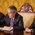 El presidente Guillermo Lasso emitió los decretos ley hace casi un mes.