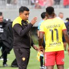 César Farías ganó la LigaPro 2022 con Aucas. Este semestre tuvo una irregular campaña.