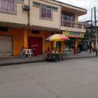 El centro del cantón Daule registró poco movimiento debido al cierre de los locales comerciales.