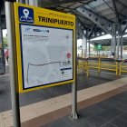 Escenario. En la terminal del sistema que se encuentra en la avenida 25 de Julio, en el sur de la ciudad, se observan carteles que dan más información sobre las rutas alimentadoras. Aún no regresan desde la época de pandemia.