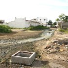 Riesgo. En Salinas, la preocupación se centra en la falta de pavimentación y las alcantarillas colapsadas.