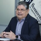 El superintendente cuenta detalles de su gestión, tras una año de labores.