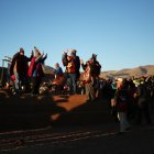 Líderes y chamanes aymaras reciben hoy los rayos del sol durante la celebración del año nuevo andino amazónico chaqueño 5531, en la ciudadela prehispánica de Tiahuanaco (Bolivia).