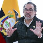 Fotografía de archivo en la que se registró al ministro de Relaciones Exteriores de Ecuador, Gustavo Manrique, durante una entrevista con Efe, en Quito (Ecuador).