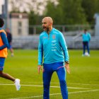 El estratega español Félix Sánchez tendrá en septiembre su primer gran examen con la Tricolor, en el arranque de las eliminatorias ante Argentina y Uruguay.