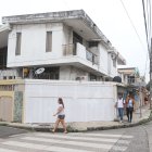 Desde la Domingo Comín hasta la 25 de Julio, la avenida Ernesto Albán luce ordenada, con casas de tres pisos e incluso mansiones.