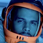 Rauw Alejandro rinde un emocionante tributo a Rosalía en su nueva colaboración