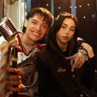 Peso Pluma y Nicki Nicole para el vídeo de "Por Las Noches" Remix.